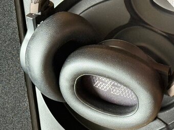 JBL Live650BTNC