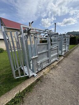 Fixačná klietka pre dobytok