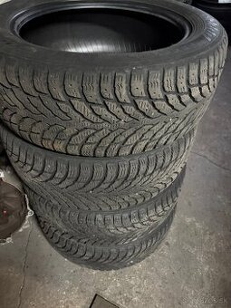Zimné pneu 215/55 r17