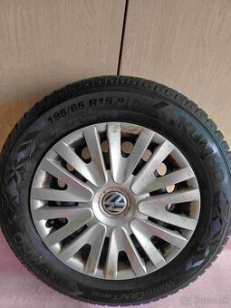 Predám zimné 4kspneu KUMHO 195/65 R15 na plechových diskochj