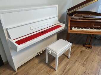 Luxusný Petrof pod váš vianočný stromček