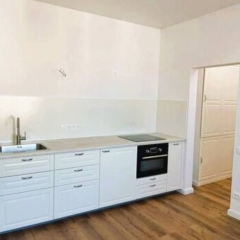 3 izbový byt - 51 m², lokalita Staré Mesto - 1