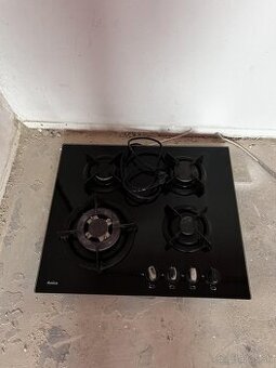 Sklenená plynová varná doska Amica .