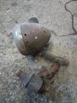 ponúkam staré svetlo z bicykla alebo motorky.