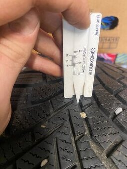 Predam pneumatiky 205/55R16 -ZIMNE  8mmm