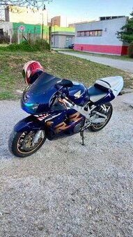 HONDA CBR 900 RR