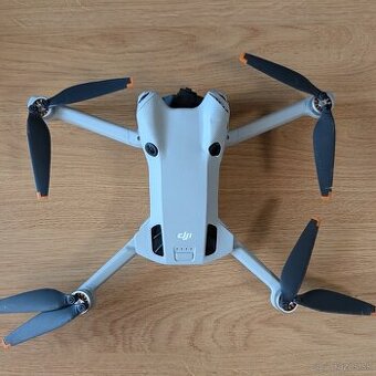 DJI Mini 4 Pro poškodeny