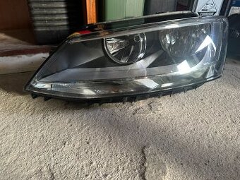 VW Jetta 2011-2018 MK6 originál hlavný svetlomet LED