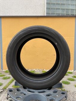 235/50R18 yokohama