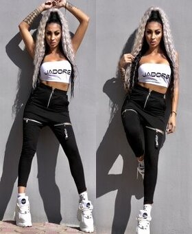 Trendy bielo čierny komplet na zips - crop top a nohavice