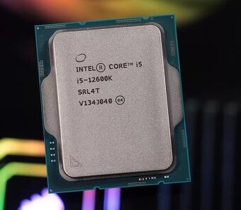 Predam procesor Intel Core i5 12600K