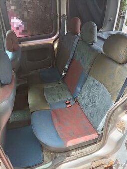 Zadný rad sedadiel Renault Kangoo