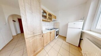 Na predaj 2 izbový byt s garážou, Dežerice - 1