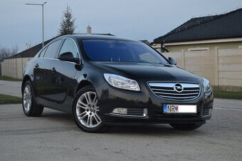 Opel Insignia 2.0CDTi r.v.2010,2.majitelka, Kup SR. Top stav