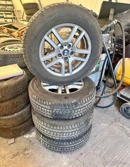 Bmw elektróny so zimnými pneu