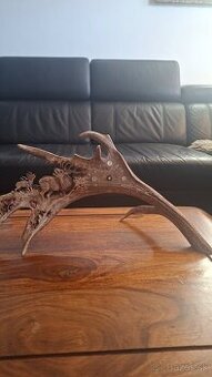 Ručne vyrezávaný paroh