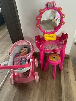 Kočík a toaletny stolík