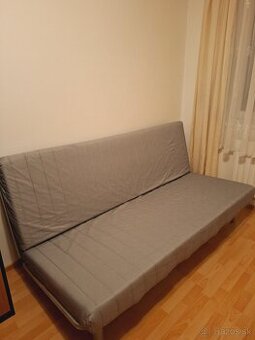Predam postelo-gauc s madracom