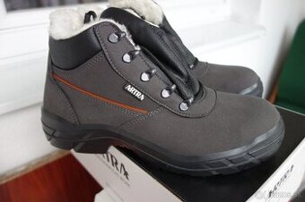 Pracovna obuv zimna vel. 43 zn. ARTRA