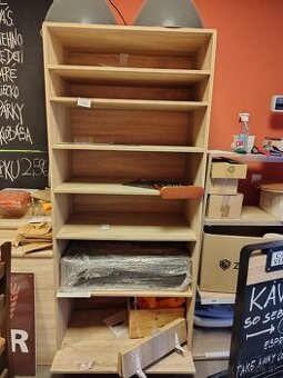 Predam regale policove