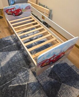 Detska postel 160x70 s roštom a matracom