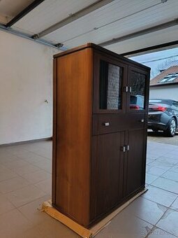 predam skrinka pod TV + vitrina