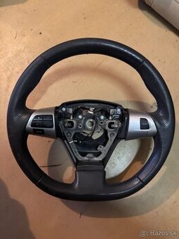 Volant Toyota Auris 2 617007801