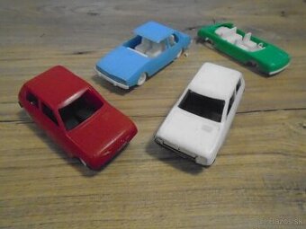Staré hračky  Autička Smer