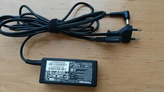 TOSHIBA Satellite nabijacka