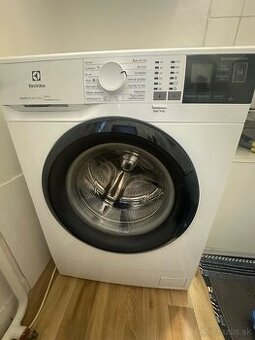 Predaj pracky a chladnicky