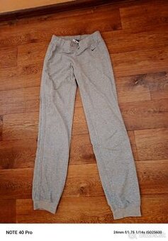 Nike dámske tepláky