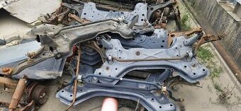 Nápravy a nápravnice