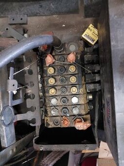 Hydraulický rozvadzač
