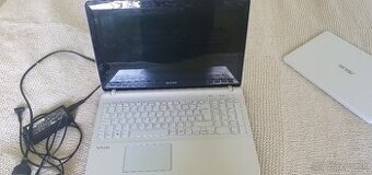 Sony vaio svf153a1ym