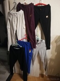 Tepláky Nike