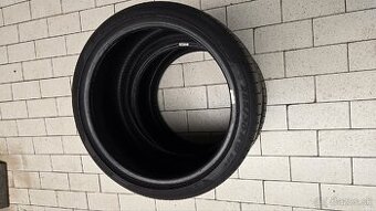 Pirelli p zero 285/30r19