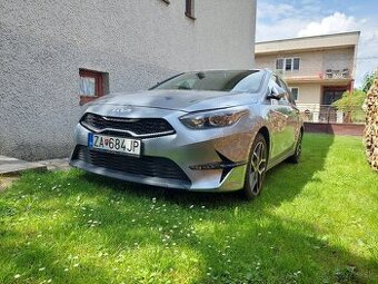 KIA Ceed SW 1,5 T-GDi 6M GOLD GOLD+ 2022