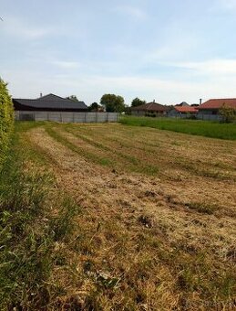 Pozemok v Ivanke pri Nitre