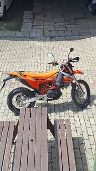 KTM 690 - 1