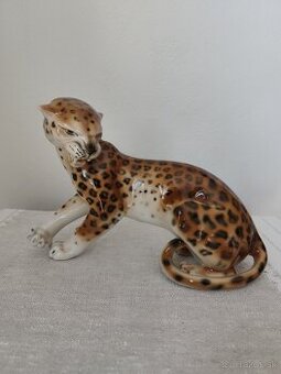 Royal dux leopard porcelánová soška