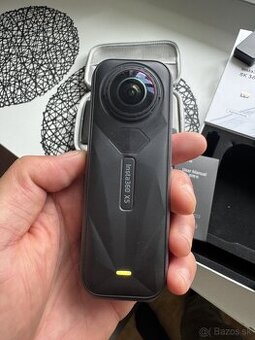 Insta 360 x5 Essential bundle