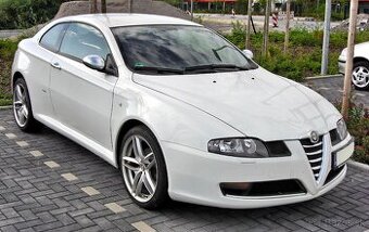 Kúpim alfa Romeo gt
