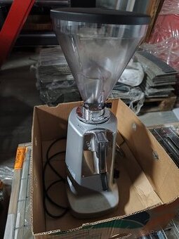 Mlynček na kávu Mazzer Super Jolly