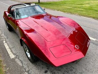 Chevrolet Corvette 1973 – klasický americký kabriolet s V8