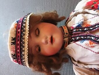 Predam porcelanovu babiku z roku 1909