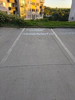 Parkovacie miesto Furča na hore