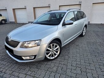 Škoda Octavia Combi 2.0 TDI M6 Ambition Navi DVD Koža Ťažné