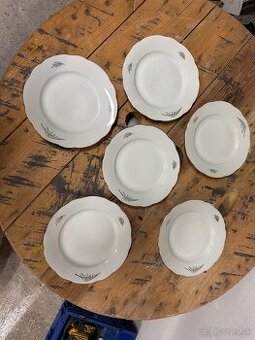 Vintage dezertné taniere so zlatou papraďou – sada 6 ks ✨