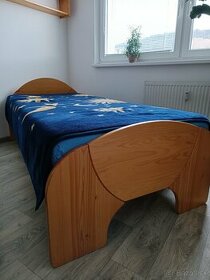 Masívna drevená posteľ 90 x 200 cm (SLOVENSKÁ VÝROBA)
