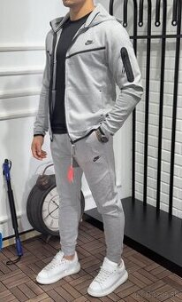 Nike Tech&MR